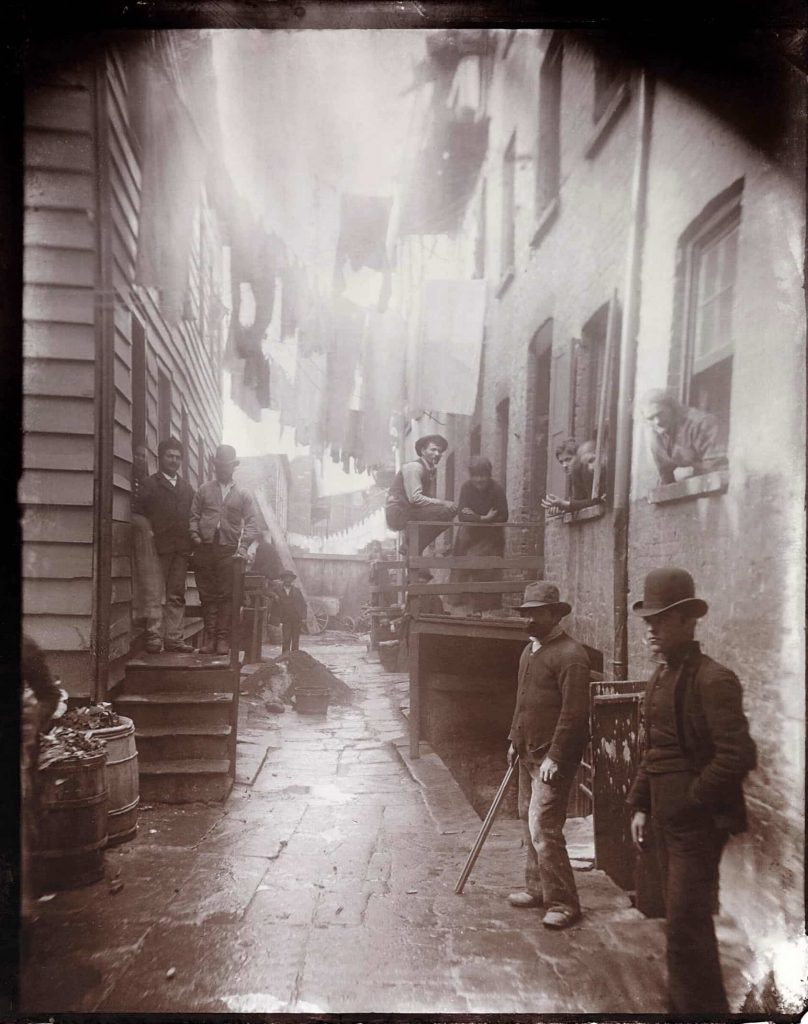 آشیانه سارقین در نیویورک سال ۱۸۸۸
